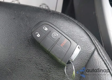 2018 Jeep Compass Latitude Fwd z USA, uszkodzony, nr VIN 3C4NJCBB3JT425073